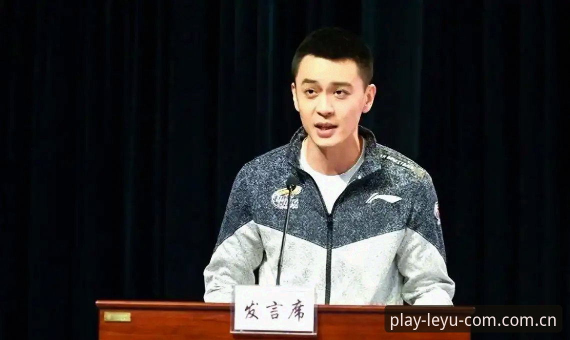 揭秘C罗世界杯压力背后的真相：杨鸣一席话点破锋线困局
